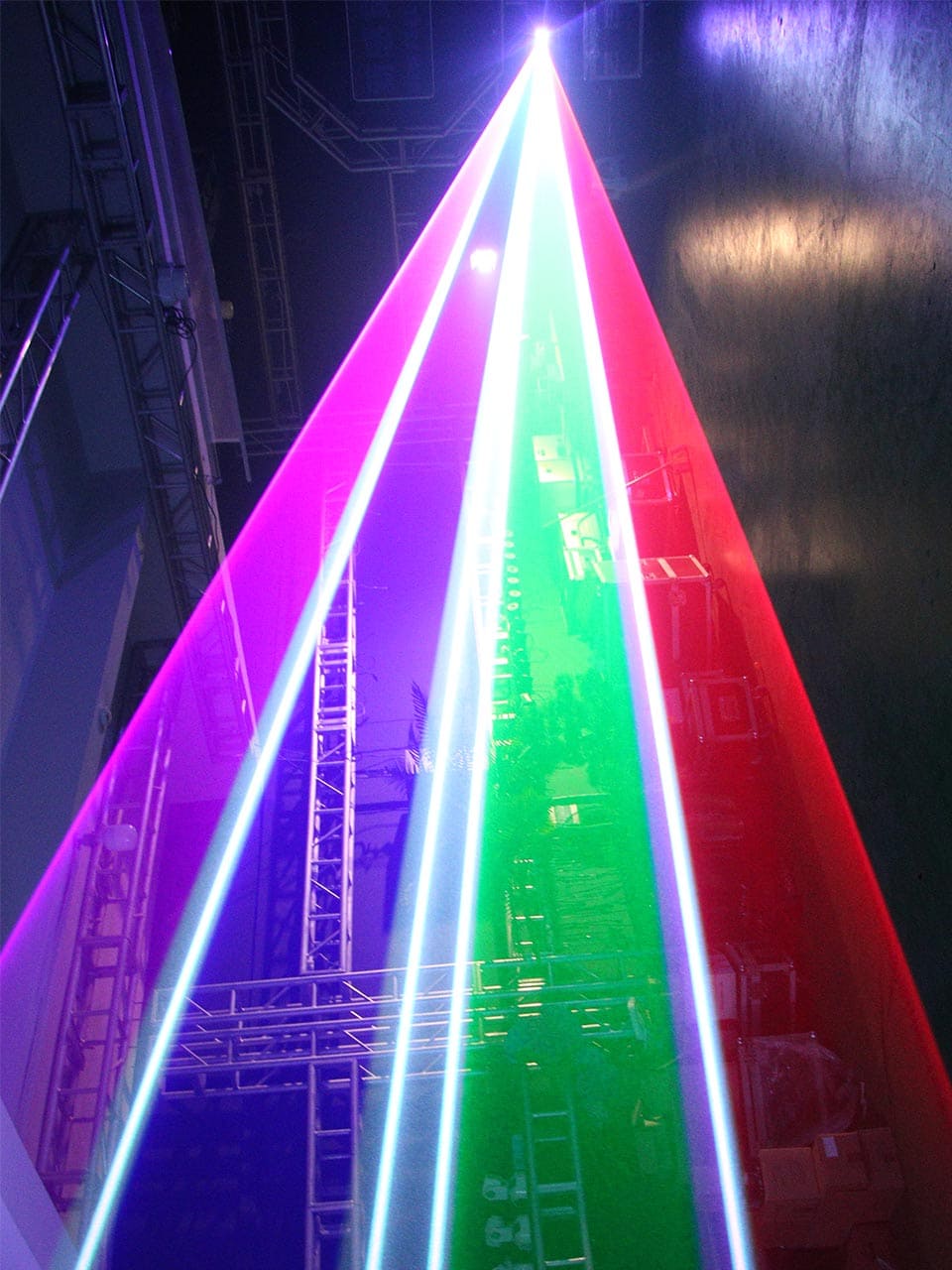 Ultra-Sharp Beam Quality