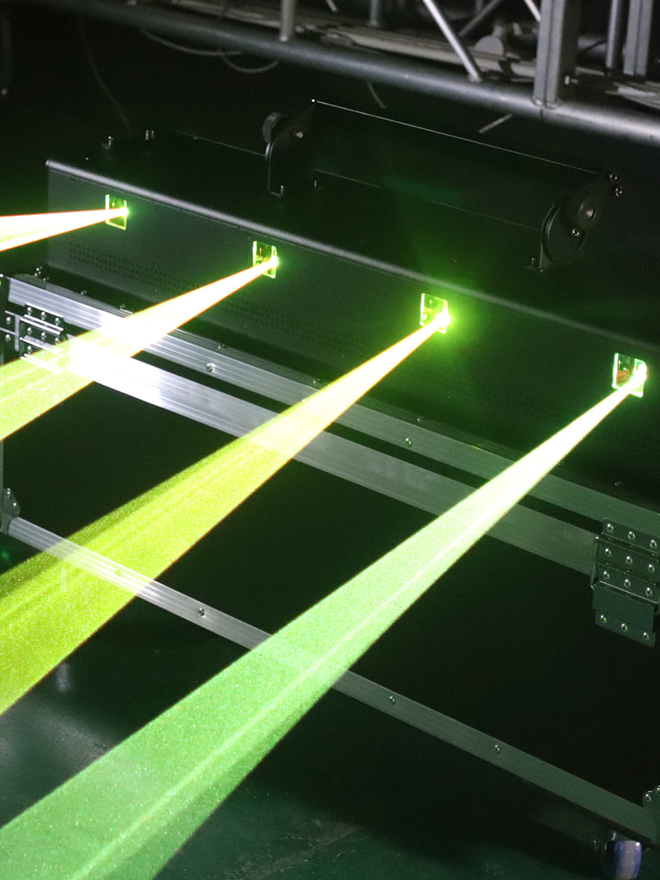 Touring-Ready Laser Light Bar Design
