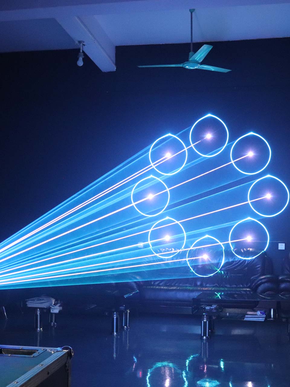 Smooth & Sharp Animated Laser Beam